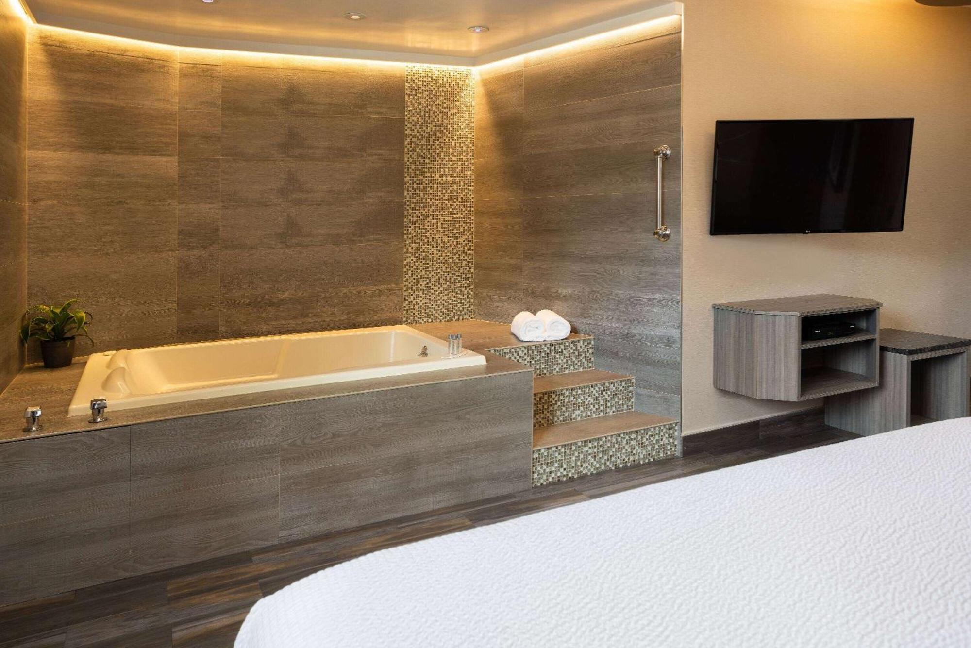Ramada By Wyndham Bronx Hotell New York Exteriör bild