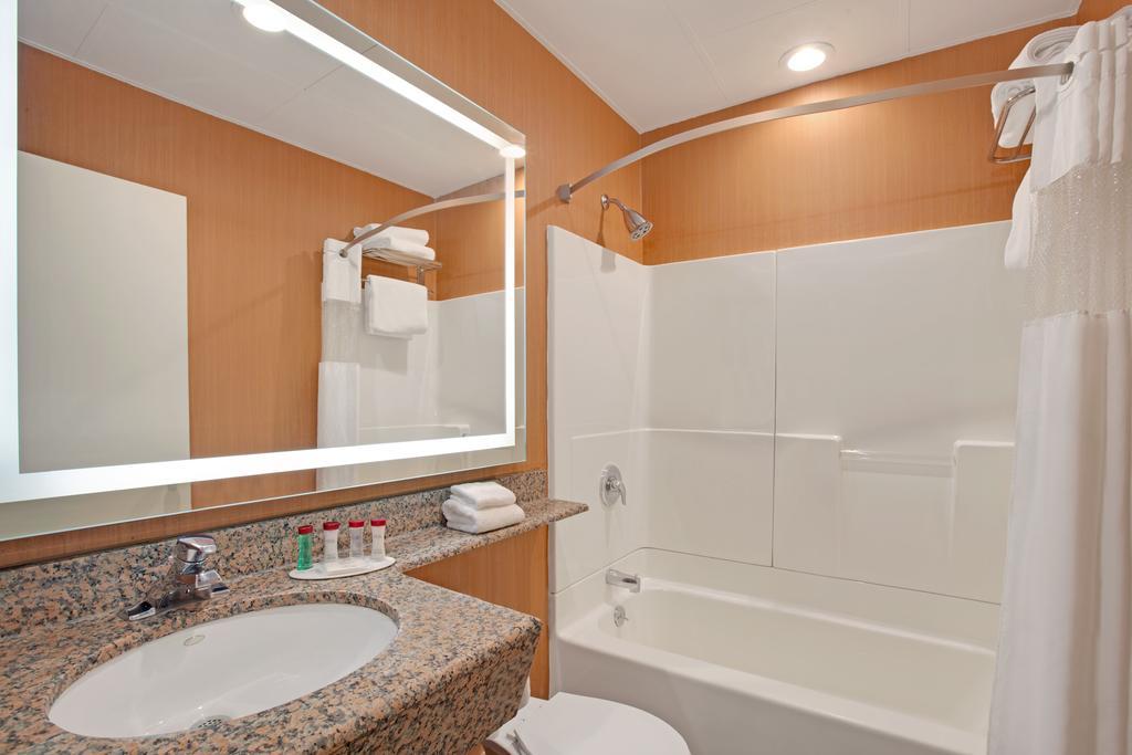Ramada By Wyndham Bronx Hotell New York Rum bild